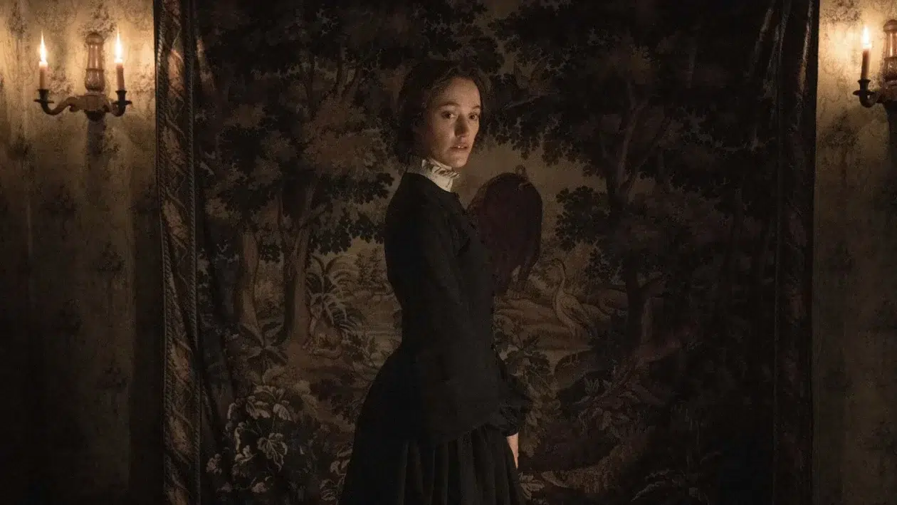Maïka Monroe dans Victorian Psycho